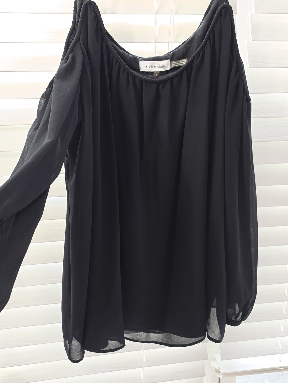 ​#2633, Calvin Klein Women's Black Chiffon Cold-Shoulder Blouse (Size L) NWT